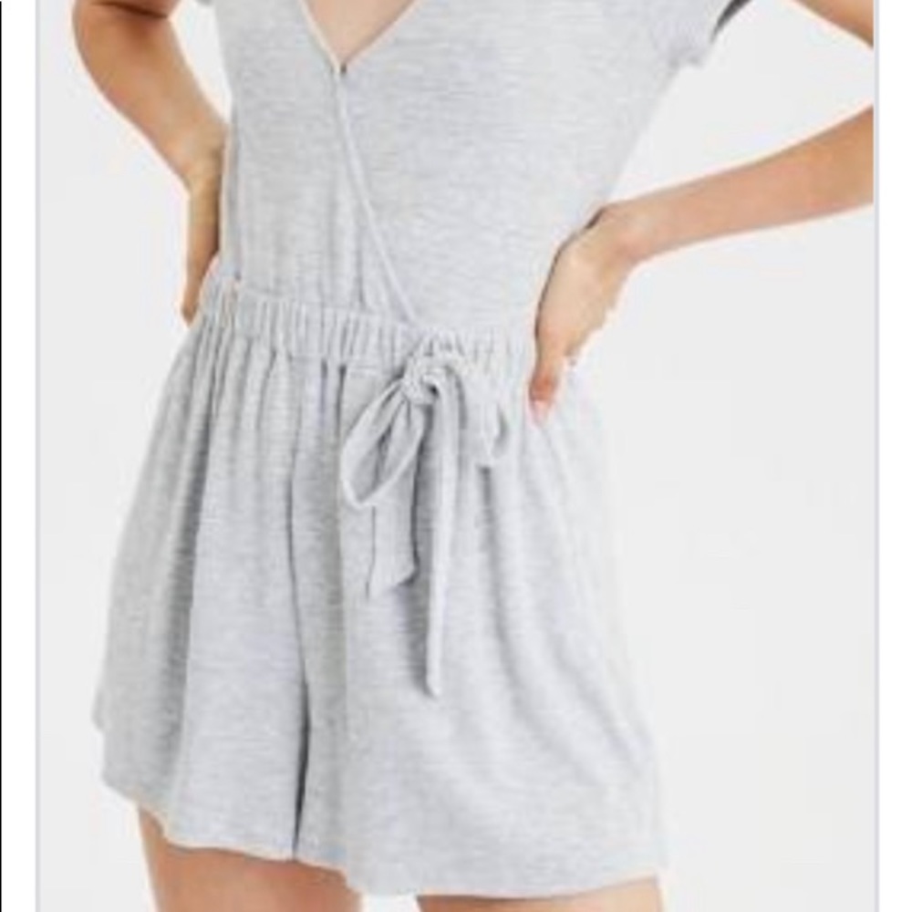 V-neck romper